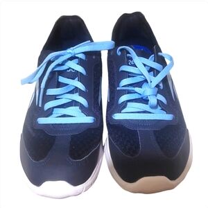 Reebok tennis shoes memory tech NWT